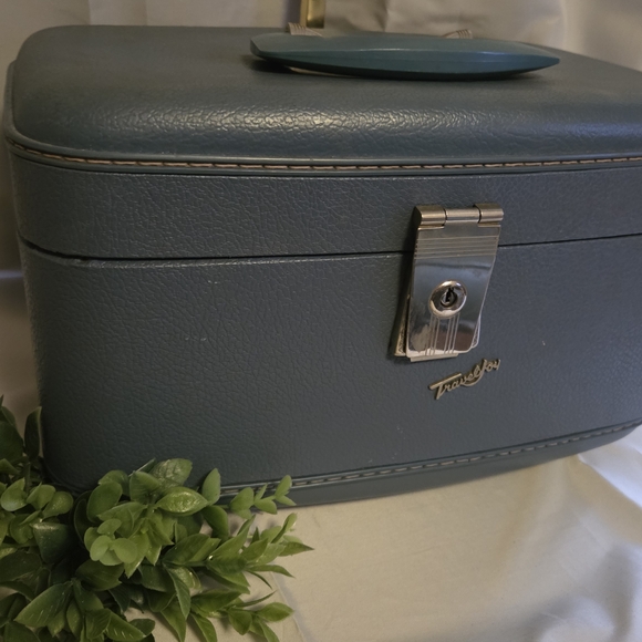 1950s 1960s Vintage Train Case Traveljoy Vanity Cosmetic Case Blue Hard Case